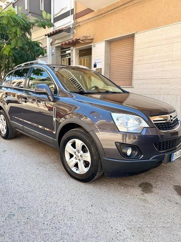 Grigio Usata 2013 Opel Antara Cosmo SUV | 4800 € (Ottimo prezzo) - Immagine 1/4