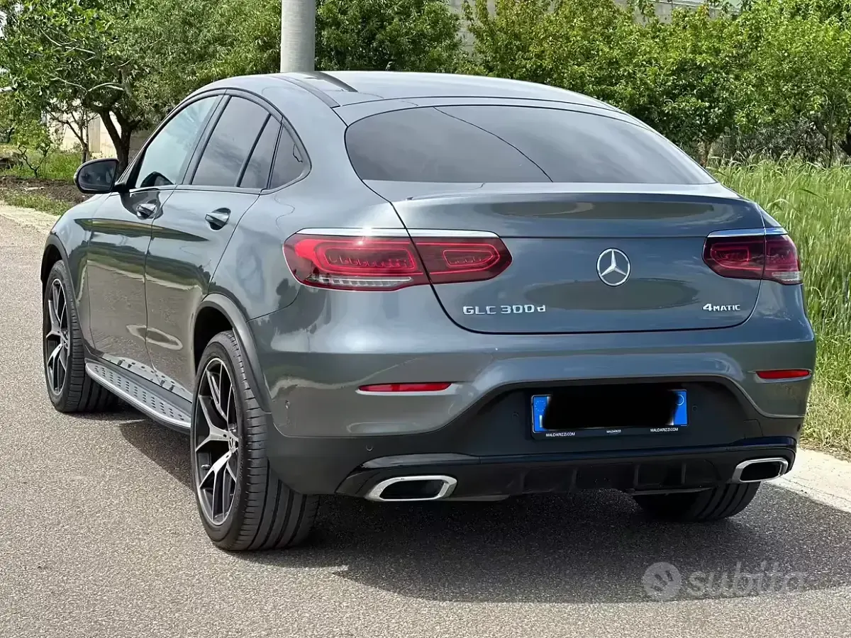 Usata Mercedes GLC300 Premium 245 CV (180 kW) 2022 Grigio Coupé