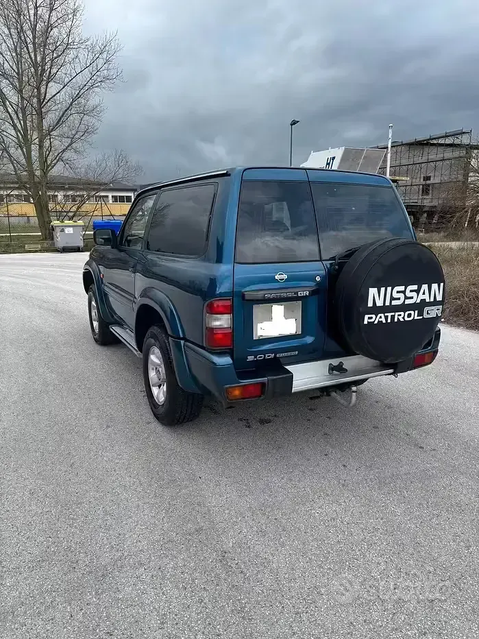 Usata Nissan Patrol 158 CV (116 kW) 2001 Blu SUV