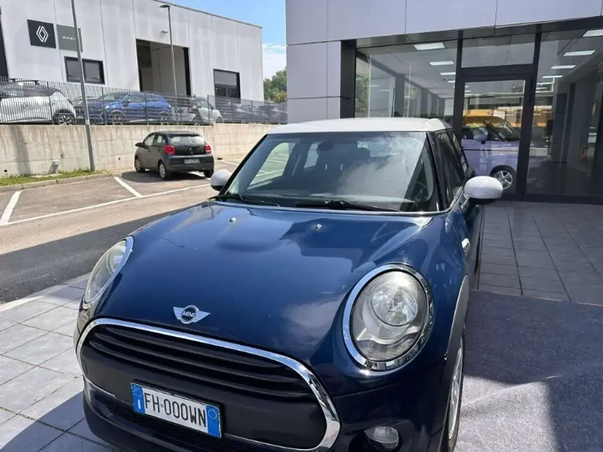 Usata Mini One D Business 95 CV (69 kW) 2017 Blu/azzurro Utilitaria