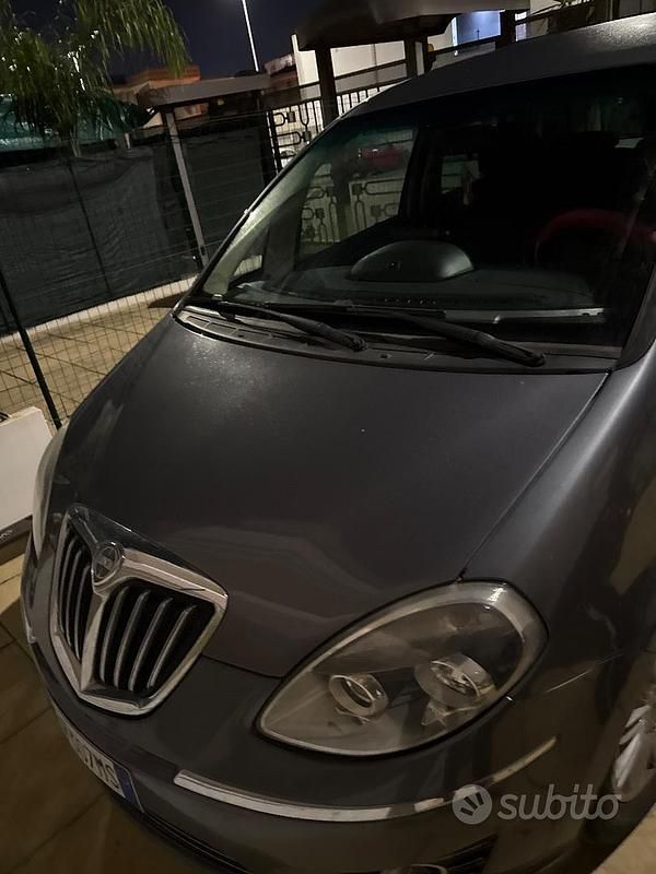 Usata Lancia Musa 2012 Blu Monovolume