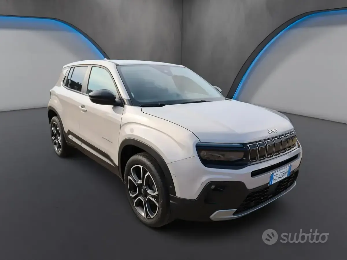 Usata Jeep Avenger Summit 101 CV (74 kW) 2025 Beige SUV