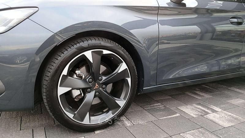 Usata Cupra Leon 150 CV (110 kW) 2025 Grigio Berlina