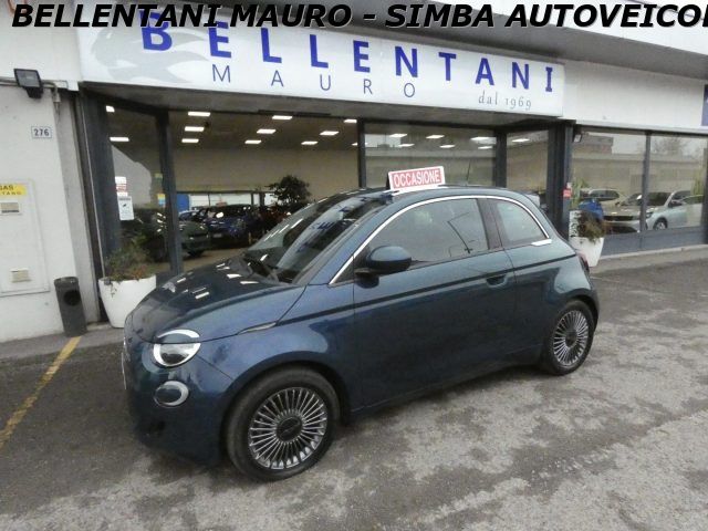 Usata Fiat 500e Icon 86 kW (118 CV) 2020 Blu/azzurro pastello Berlina