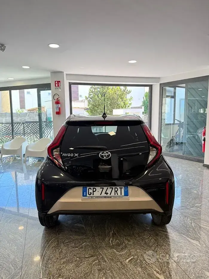 Usata Toyota Aygo X Trend 72 CV (52 kW) 2023 Giallo SUV