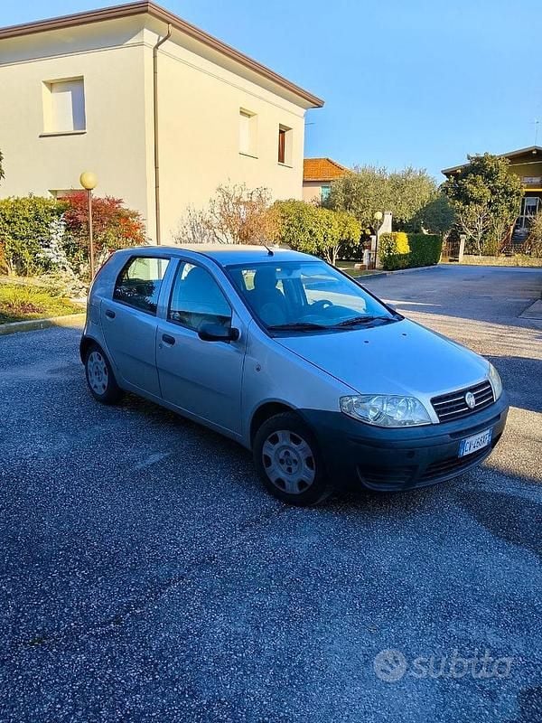Usata Fiat Punto 2005 Grigio Utilitaria