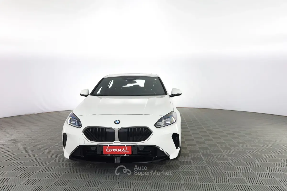 Usata BMW 120 M Sport 150 CV (110 kW) 2025 Bianco Utilitaria