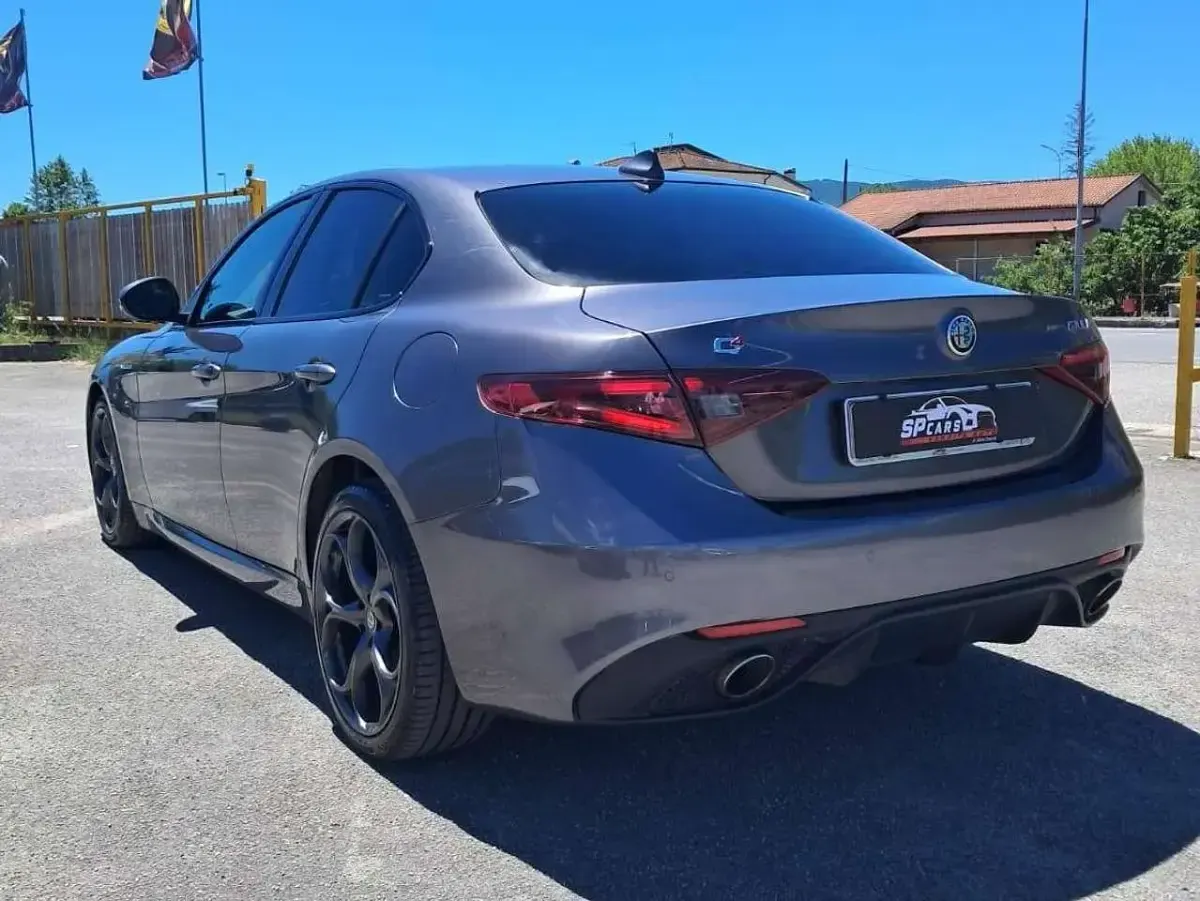 Usata Alfa Romeo Giulia Veloce 211 CV (155 kW) 2017 Nero Berlina