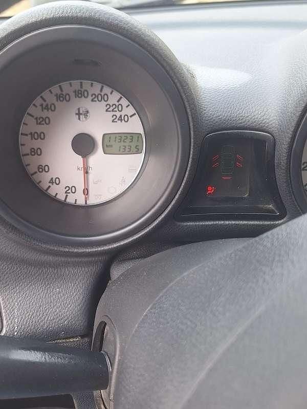 Usata Alfa Romeo 156 Distinctive 110 CV (80 kW) 2001 Berlina