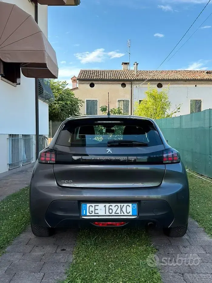 Usata Peugeot 208 75 CV (55 kW) 2021 Grigio Utilitaria