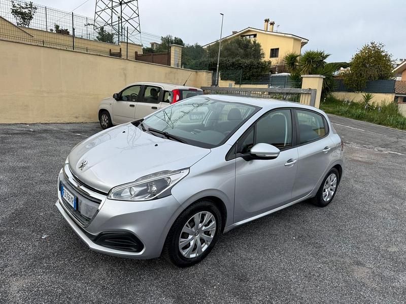 Usata Peugeot 208 Access 81 CV (59 kW) 2017 Argento Utilitaria