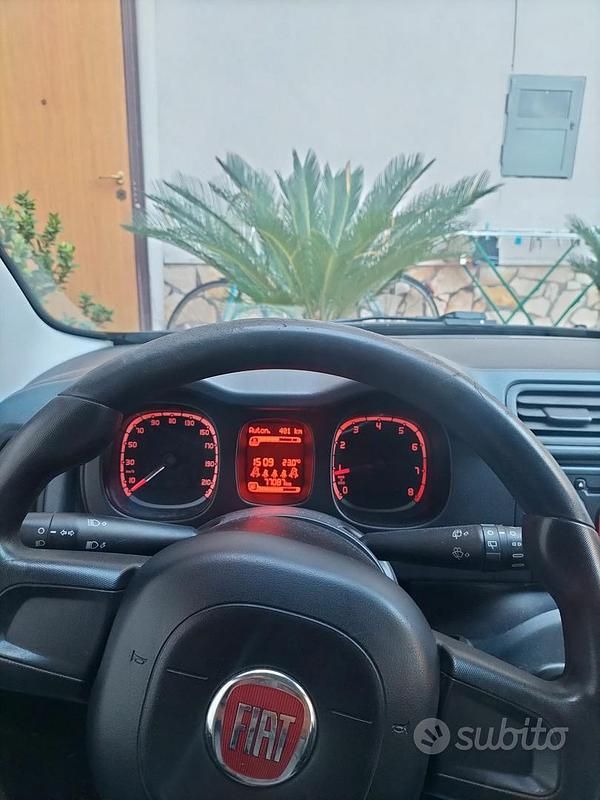 Usata Fiat Panda 69 CV (50 kW) 2018 Grigio Berlina