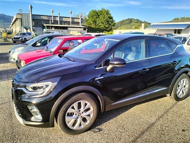 Usata Renault Captur Intens 143 CV (105 kW) 2022 Altro(met.) SUV