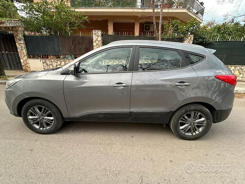 Usata Hyundai ix35 Xpossible 115 CV (84 kW) 2015 Grigio SUV