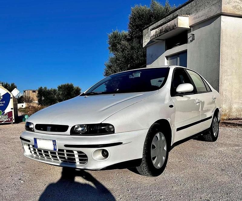 Bianco Usata 2000 Fiat Marea Tre volumi | 1200 € - Immagine 1/4