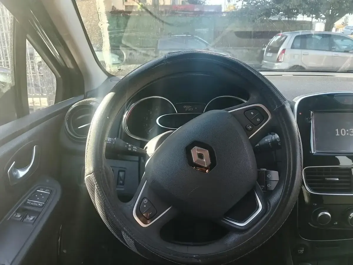 Usata Renault Clio Zen 74 CV (54 kW) 2017 Grigio Utilitaria