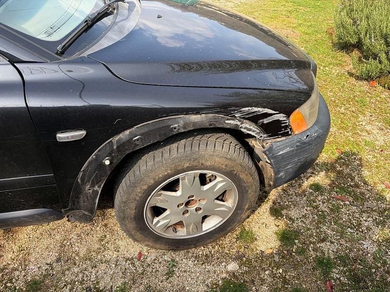 Usata Volvo XC70 163 CV (119 kW) 2005 Viola SUV