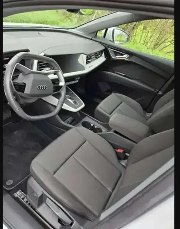 Usata Audi Q4 e-tron S-Line 77 kW (105 CV) 2023 Bianco SUV