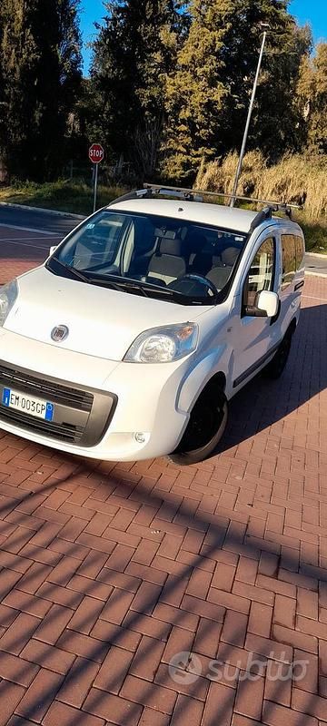 Usata Fiat Qubo Trekking 75 CV (55 kW) 2012 Bianco Monovolume