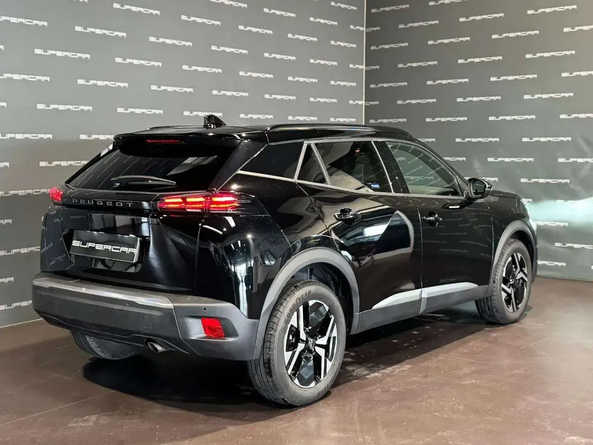 Usata Peugeot 2008 Allure 101 CV (74 kW) 2025 Nero SUV