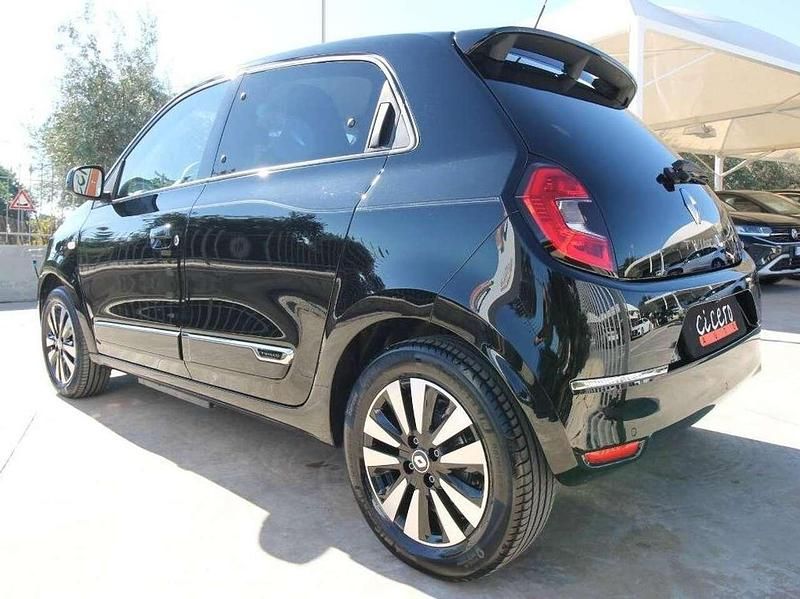 Usata Renault Twingo Techno 30 kW (42 CV) 2023 Nero Utilitaria