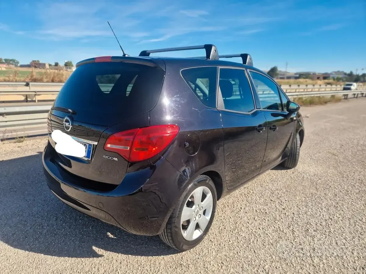 Usata Opel Meriva Cosmo 95 CV (69 kW) 2012 Nero Monovolume