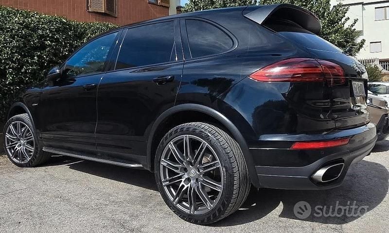 Usata Porsche Cayenne 256 CV (188 kW) 2015 Nero SUV