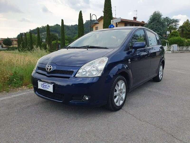 Usata Toyota Corolla Verso Sol 129 CV (94 kW) 2005 Blu/azzurro Monovolume