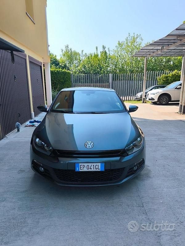 Grigio Usata 2012 VW Scirocco Coupé | 6800 € (Buon prezzo) - Immagine 1/4