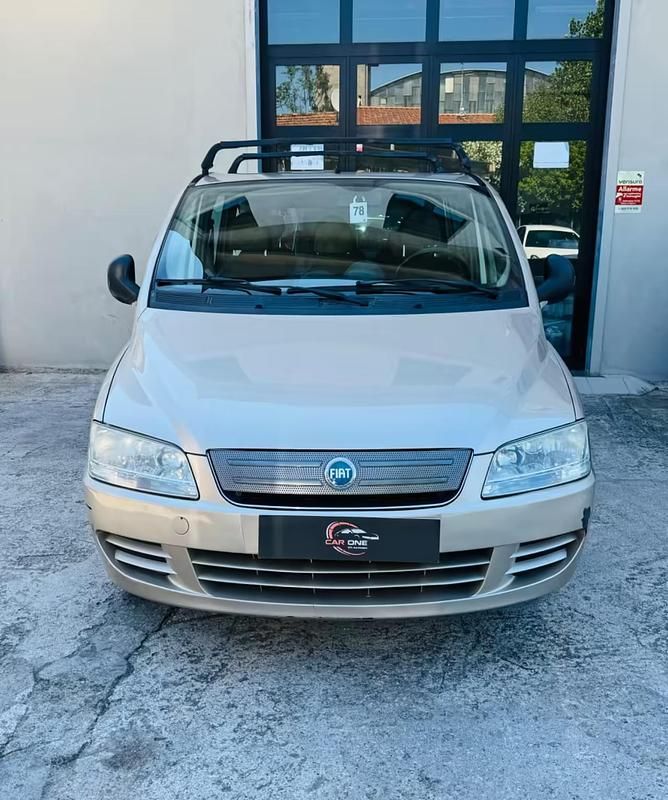 Usata Fiat Multipla 103 CV (75 kW) 2009 Oro Monovolume