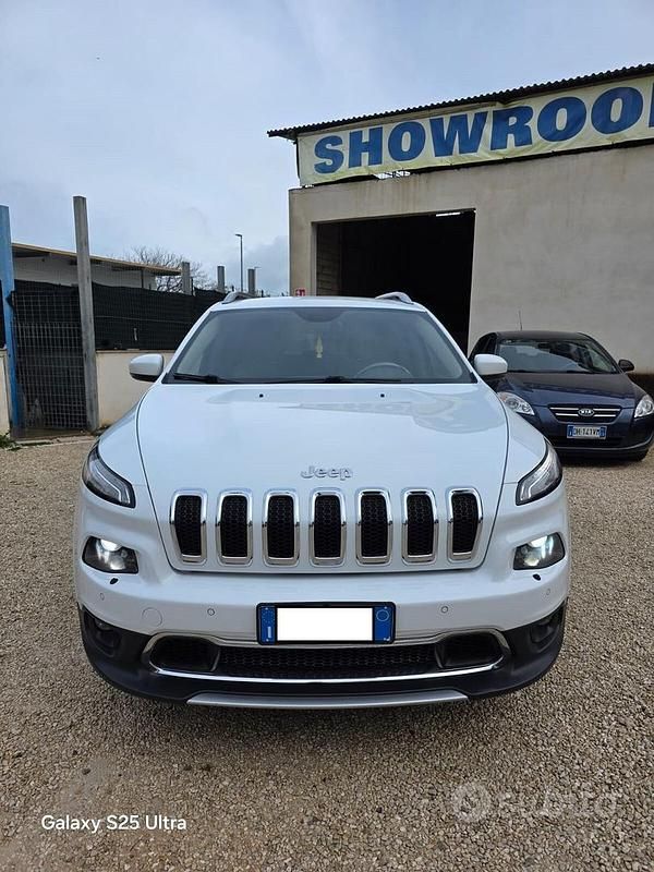 Usata Jeep Cherokee Limited 140 CV (102 kW) 2014 Bianco SUV