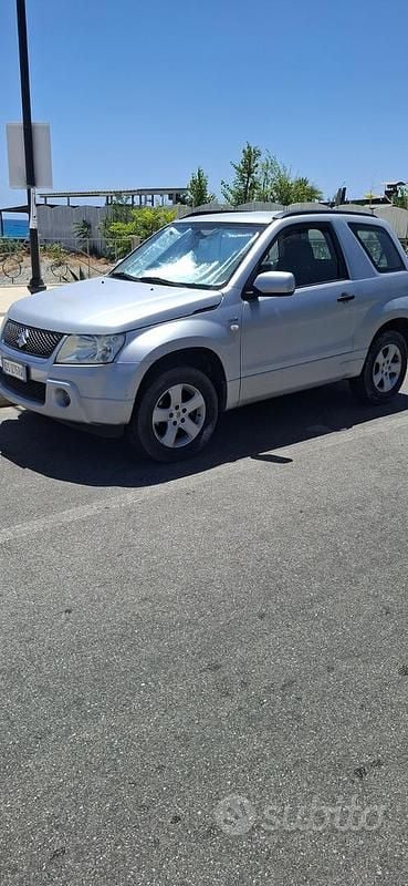 Usata Suzuki Vitara 129 CV (94 kW) 2006 Grigio SUV
