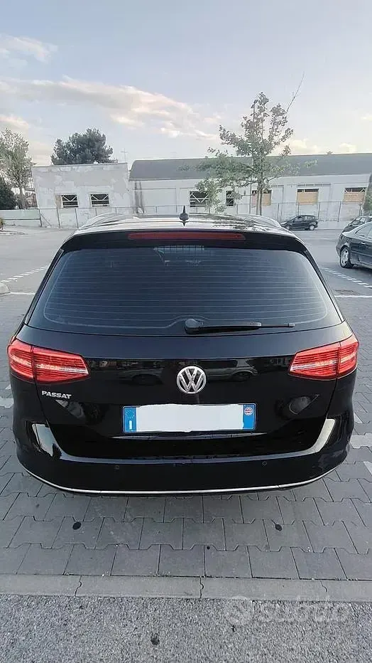 Usata VW Passat 150 CV (110 kW) 2016 Nero Station wagon