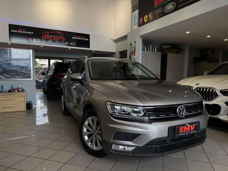 Grigio Usata 2017 VW Tiguan Style SUV | 17.900 € (Molto cara) - Immagine 1/4