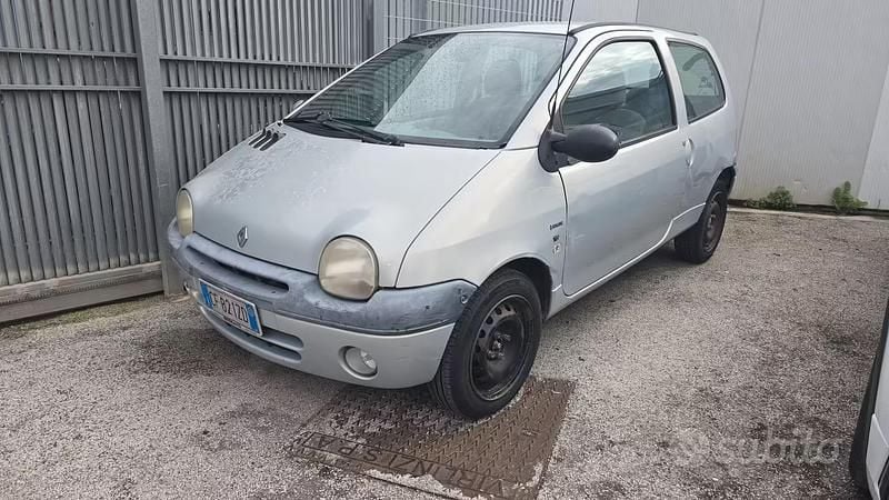 Usata Renault Twingo Expression 74 CV (54 kW) 2003 Grigio Utilitaria