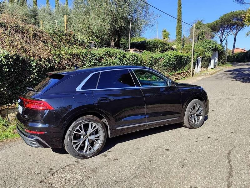 Usata Audi Q8 S-Line 286 CV (210 kW) 2023 Nero SUV
