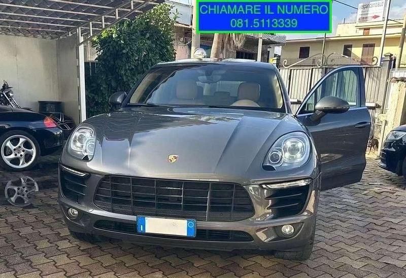 Usata Porsche Macan 249 CV (183 kW) 2015 Grigio SUV