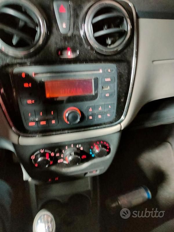 Usata Dacia Lodgy 115 CV (84 kW) 2013 Grigio Monovolume