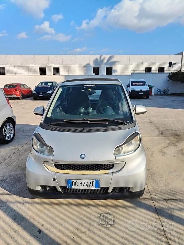 Grigio Usata 2007 Smart ForTwo Cabrio Cabrio | 3900 € (Buon prezzo) - Immagine 1/4