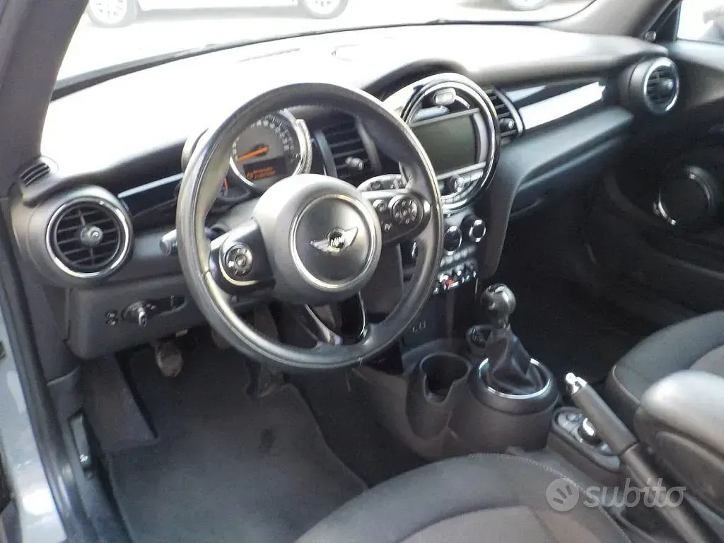 Usata Mini Cooper D 116 CV (85 kW) 2015 Grigio Utilitaria