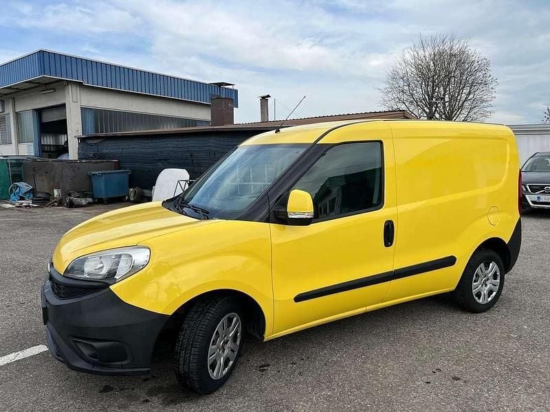 Usata Fiat Doblò Active 84 CV (61 kW) 2017 Monovolume
