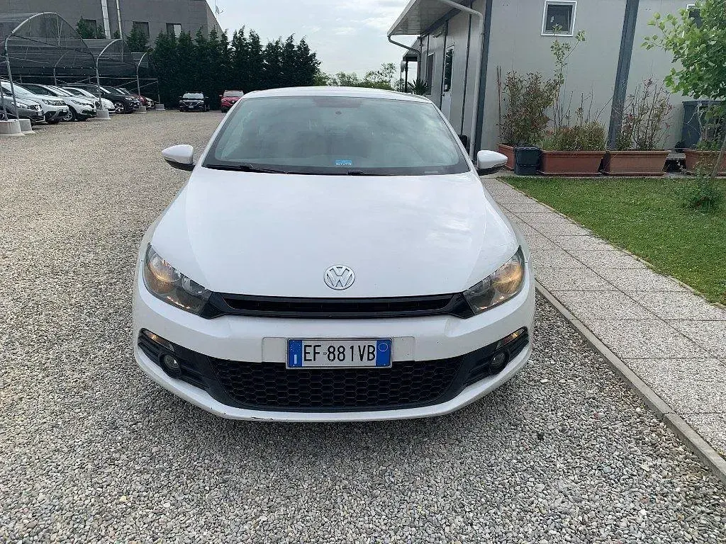 Usata VW Scirocco 140 CV (102 kW) 2011 Bianco Coupé