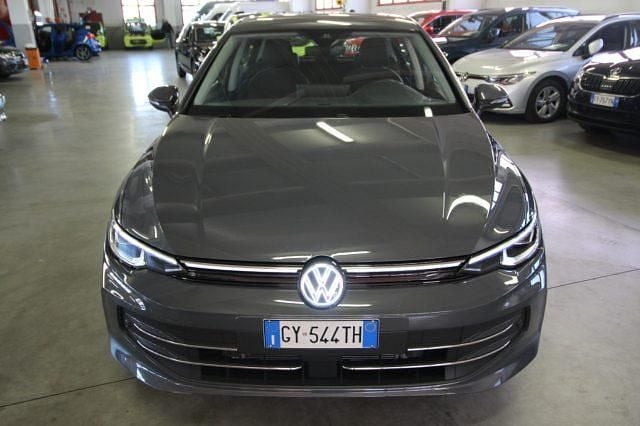 Grigio scuro Usata 2025 VW Golf VIII Style | 29.800 € (Ottimo prezzo) - Immagine 1/4