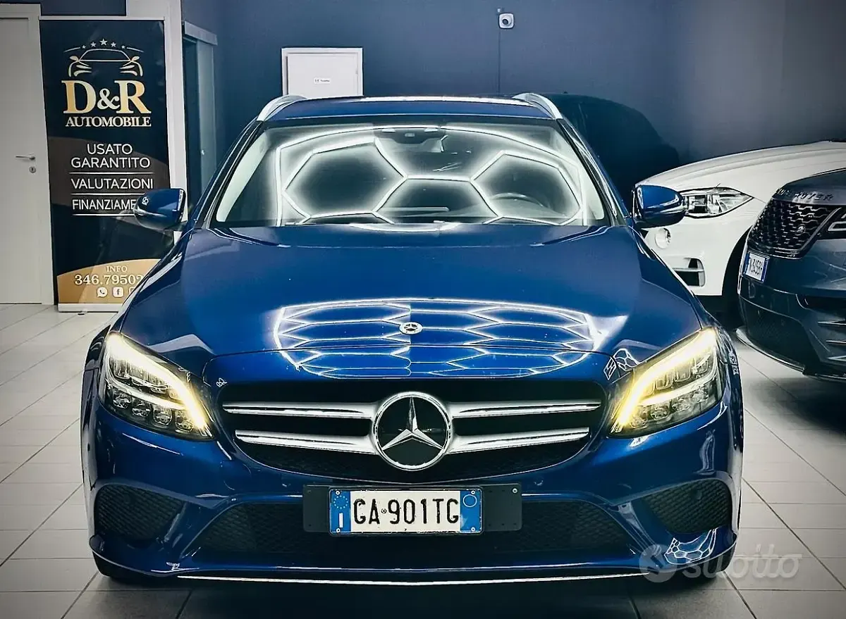 Usata Mercedes C200 Premium 160 CV (117 kW) 2020 Blu Station wagon