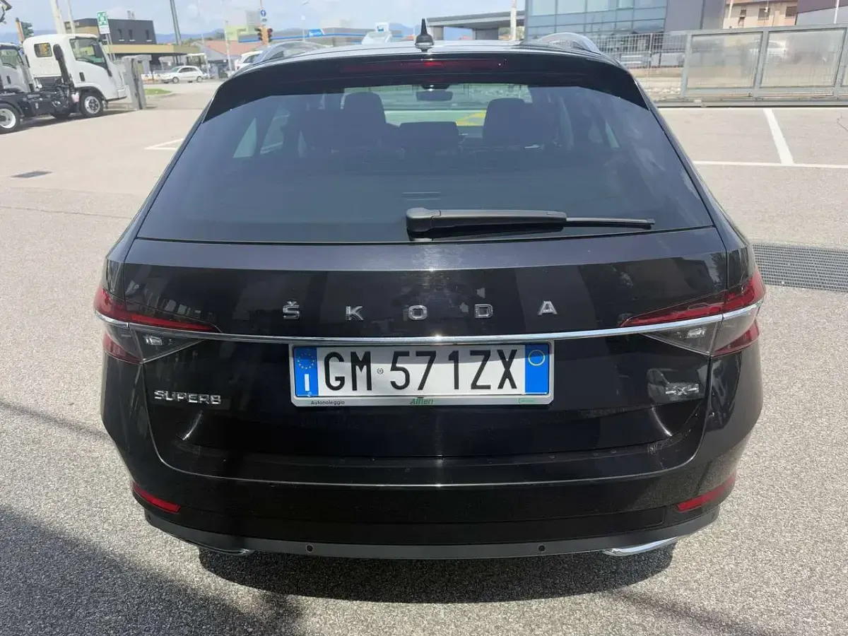 Usata Skoda Superb Executive 200 CV (147 kW) 2023 Other Station wagon
