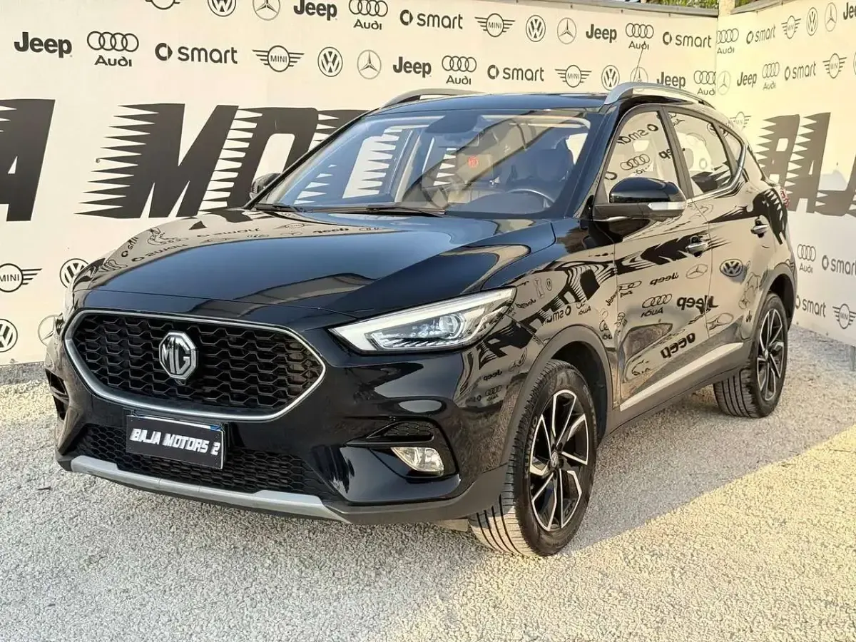 Usata MG ZS Luxury 111 CV (81 kW) 2023 Nero SUV