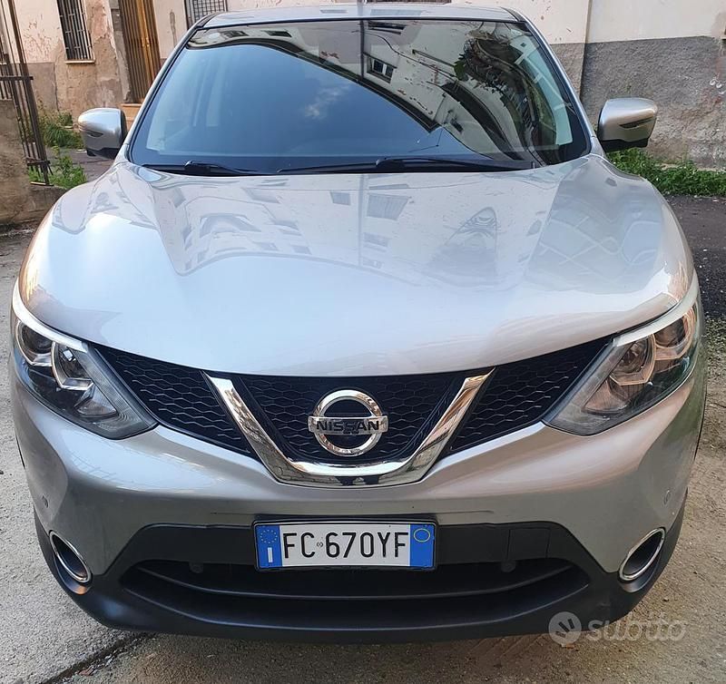 Grigio Usata 2016 Nissan Qashqai SUV | 11.600 € (Buon prezzo) - Immagine 1/4