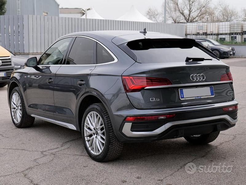 Usata Audi Q5 Sportback S-line plus 204 CV (150 kW) 2022 Grigio SUV