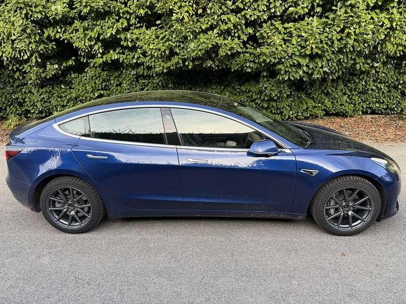 Usata Tesla Model 3 366 kW (498 CV) 2019 Blu/azzurro Berlina
