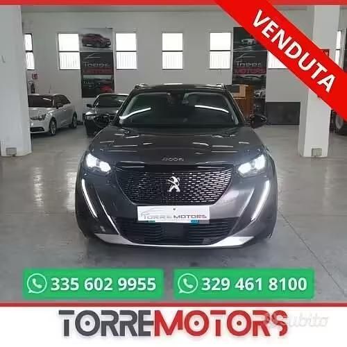 Usata Peugeot 2008 Allure 131 CV (96 kW) 2022 Grigio SUV